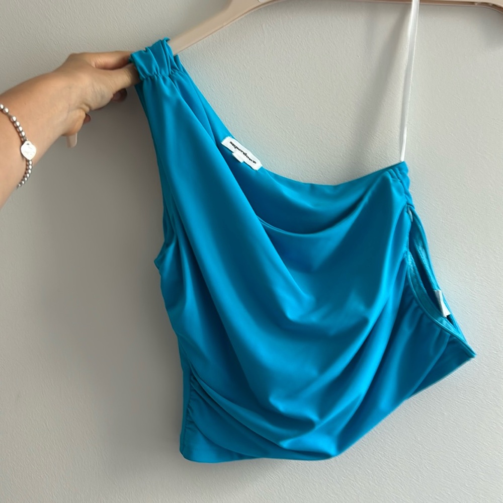 Revolve super down top